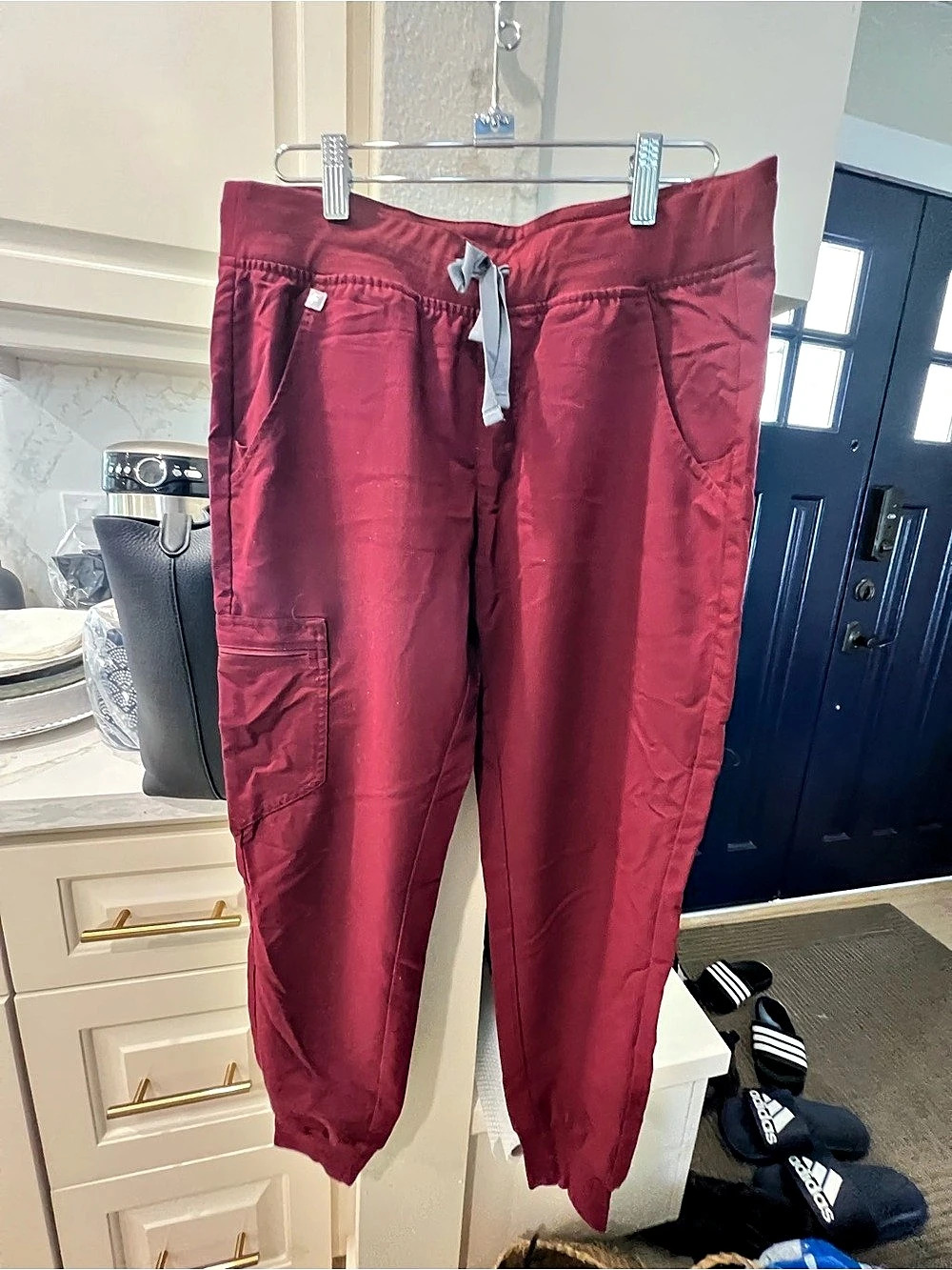 FIGS Zamora Jogger Scrub Pant Burgandy Small